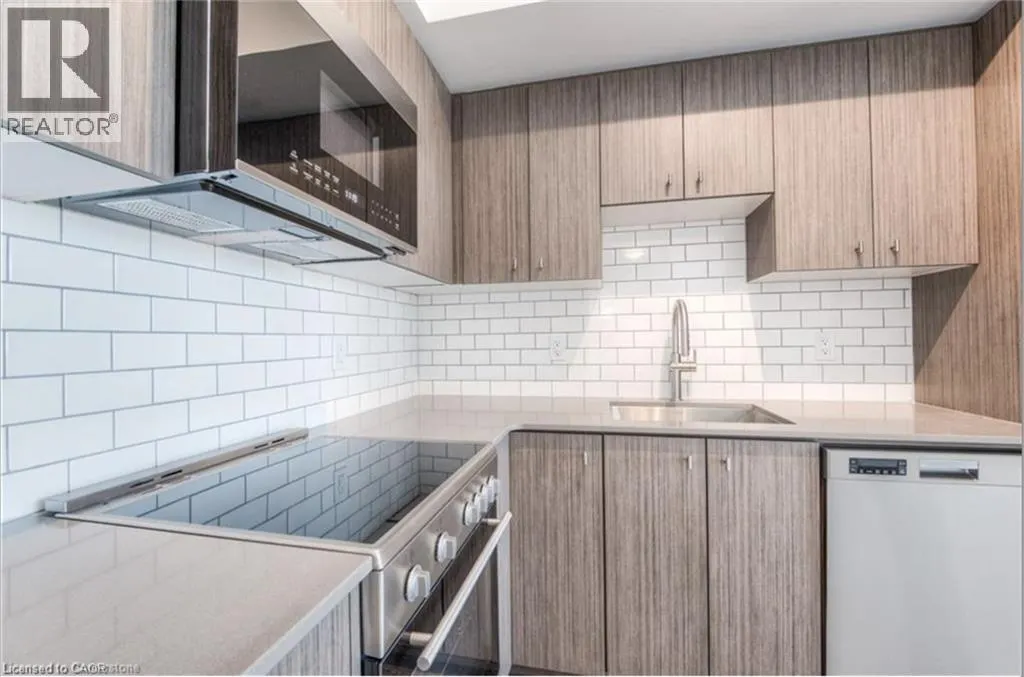 15 WELLINGTON Street S Unit# 1610, #1610