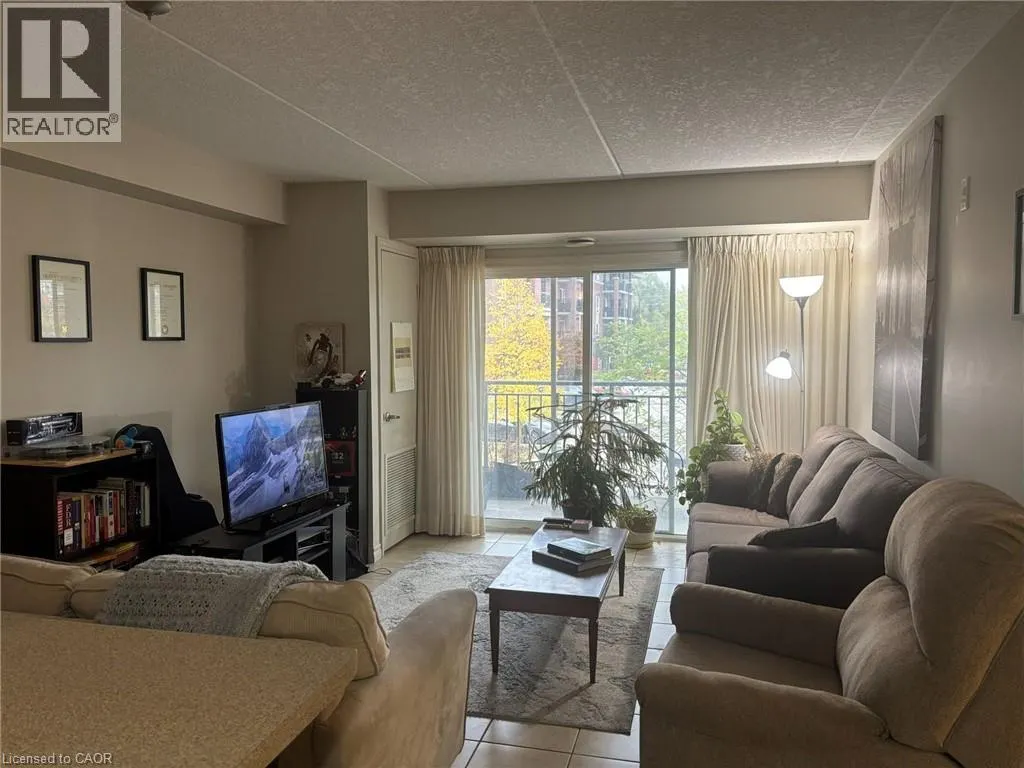 39 GOODWIN Drive Unit# 212, #212