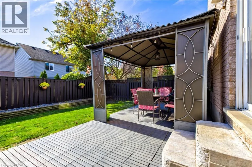 39 KARALEE Crescent