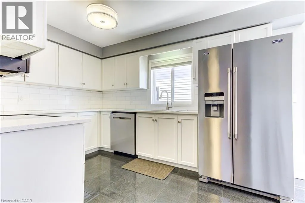 39 KARALEE Crescent