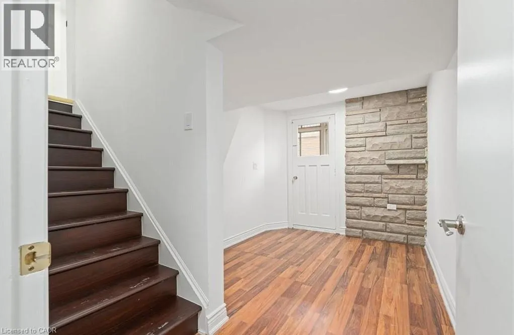 29 JUANITA Drive Unit# BSMT, #BSMT