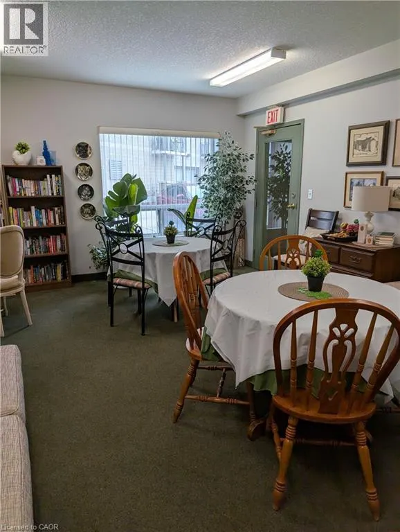 237 AUBURN Drive Unit# 808, #808