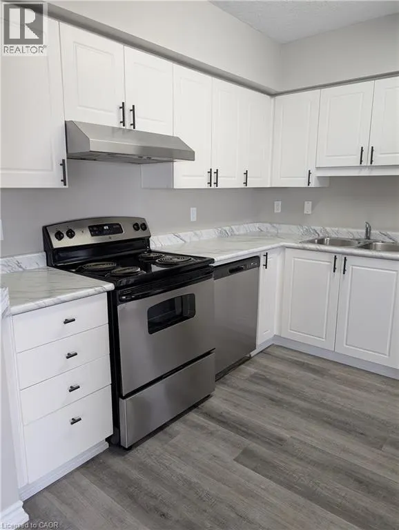 237 AUBURN Drive Unit# 808, #808