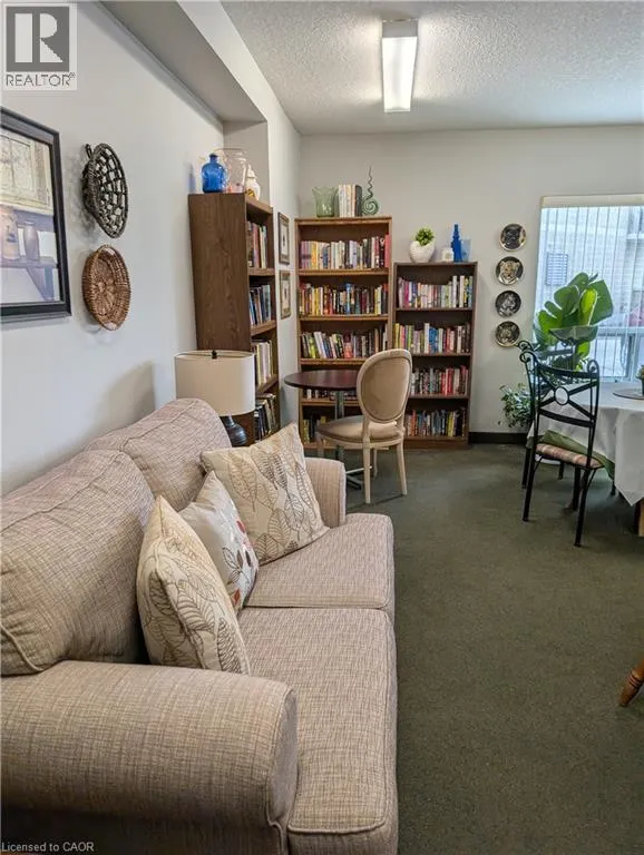 237 AUBURN Drive Unit# 808, #808