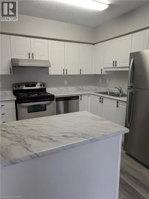 237 AUBURN Drive Unit# 808, #808