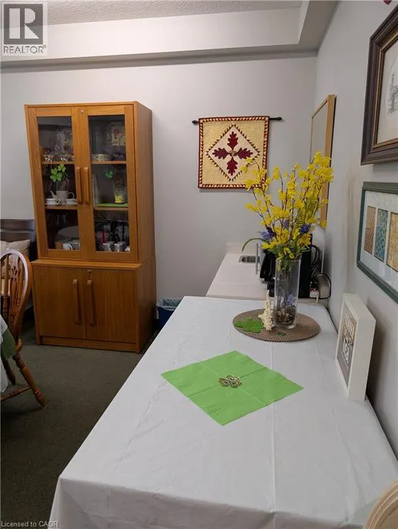 237 AUBURN Drive Unit# 808, #808