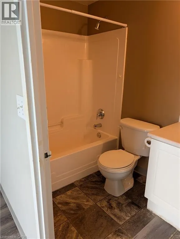 237 AUBURN Drive Unit# 808, #808