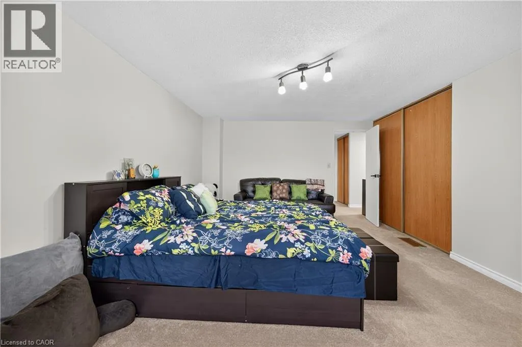 860 RYMAL Square E Unit# 86, #86
