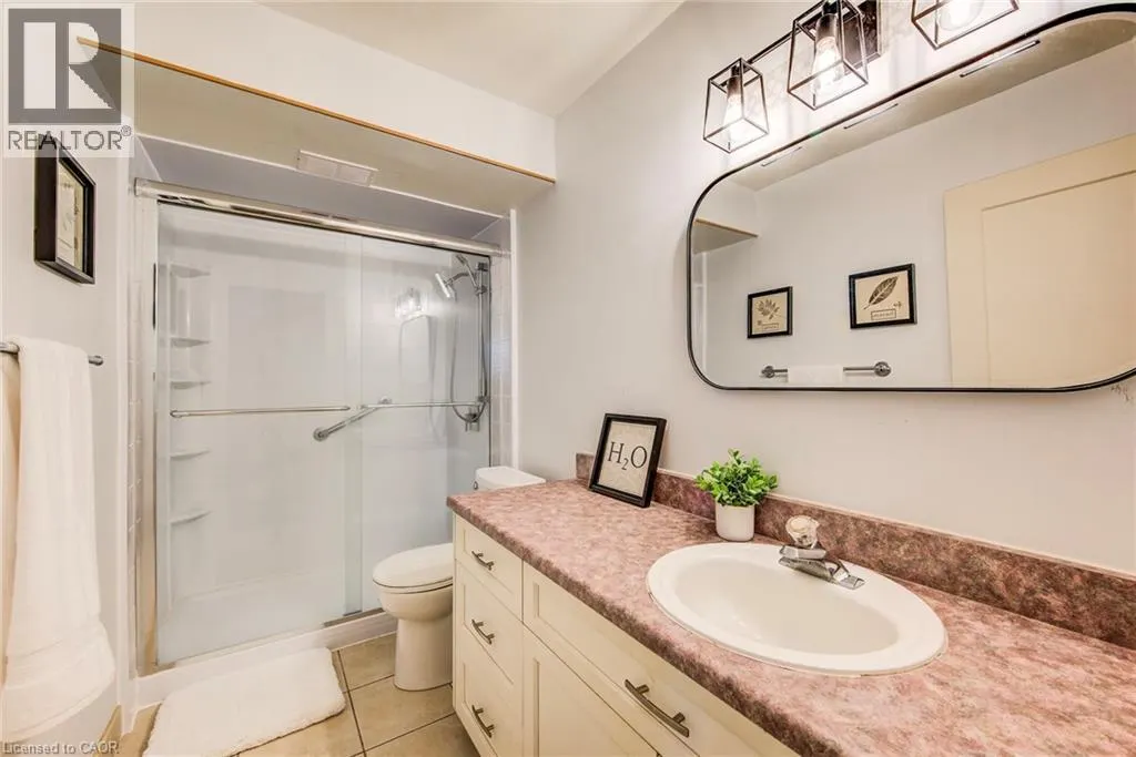 58 BRIDGEPORT Road E Unit# 202, #202