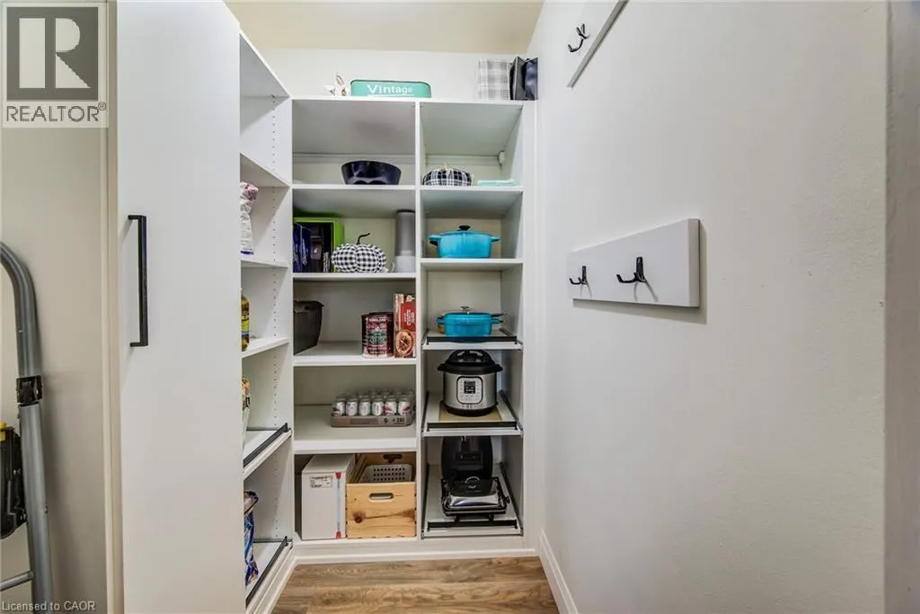 58 BRIDGEPORT Road E Unit# 202, #202