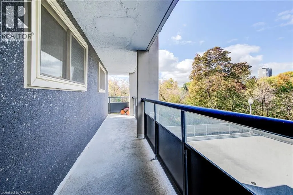 58 BRIDGEPORT Road E Unit# 202, #202