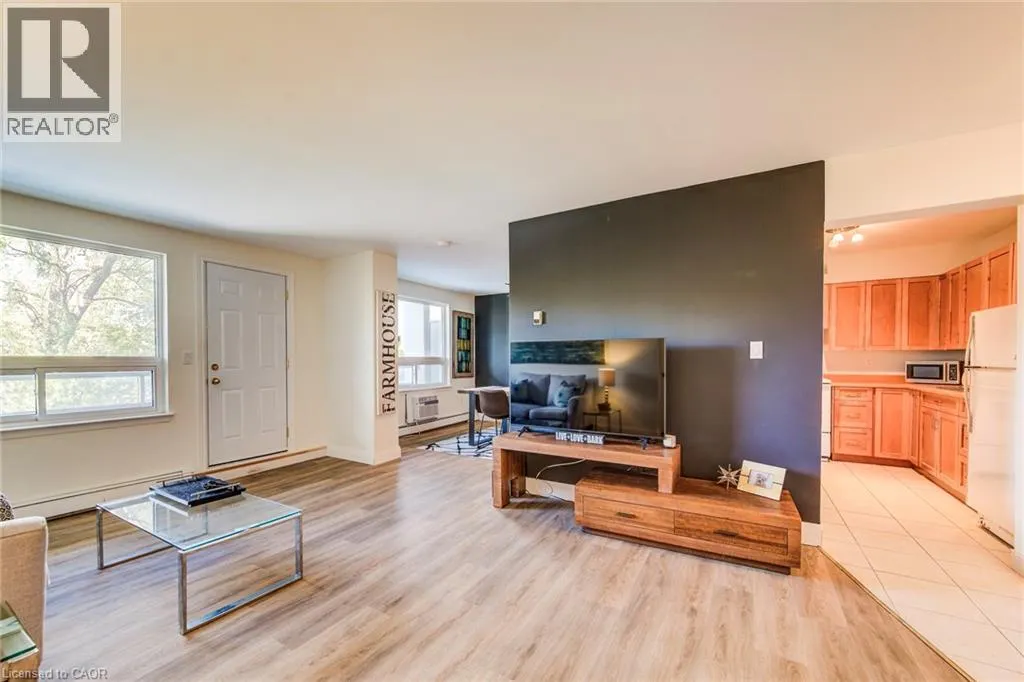 58 BRIDGEPORT Road E Unit# 202, #202
