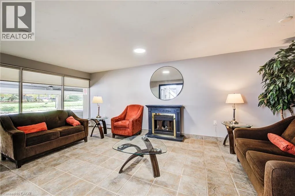 58 BRIDGEPORT Road E Unit# 202, #202