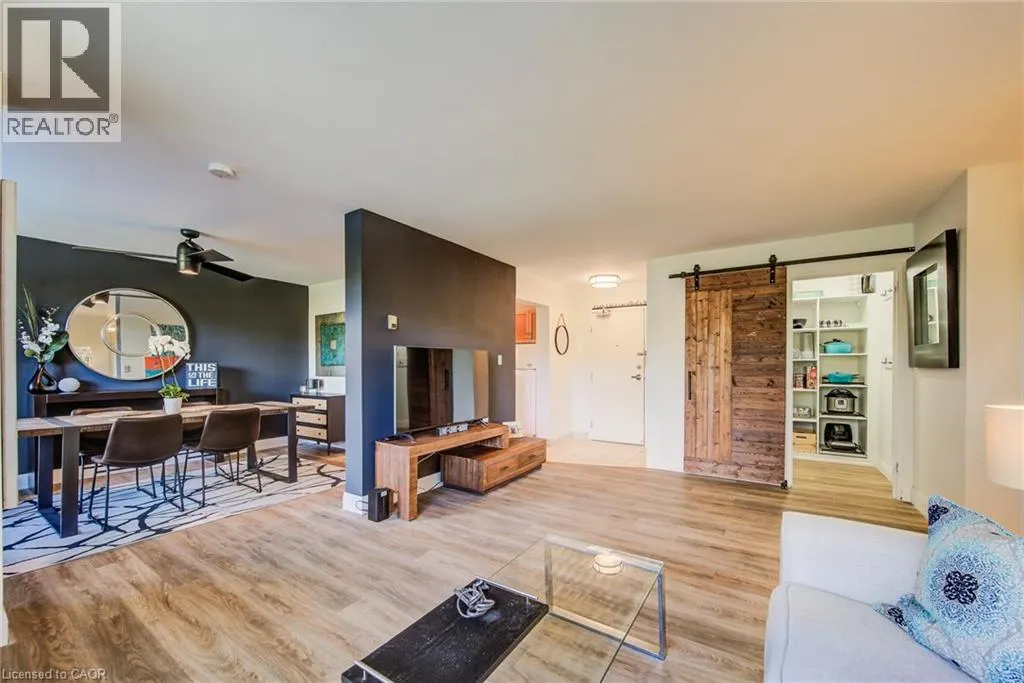 58 BRIDGEPORT Road E Unit# 202, #202