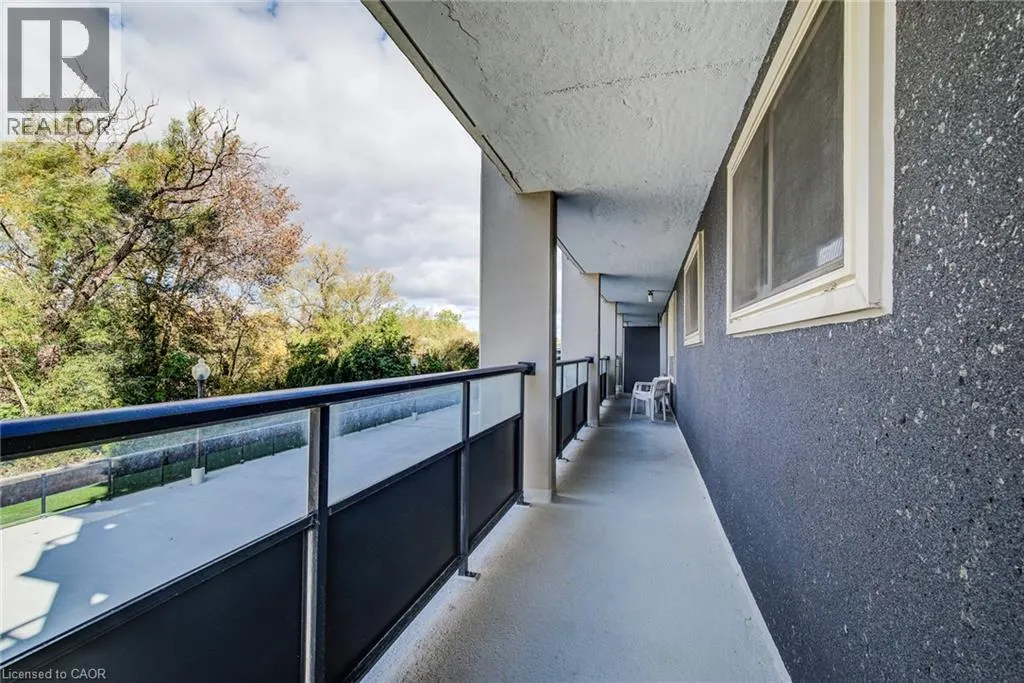 58 BRIDGEPORT Road E Unit# 202, #202