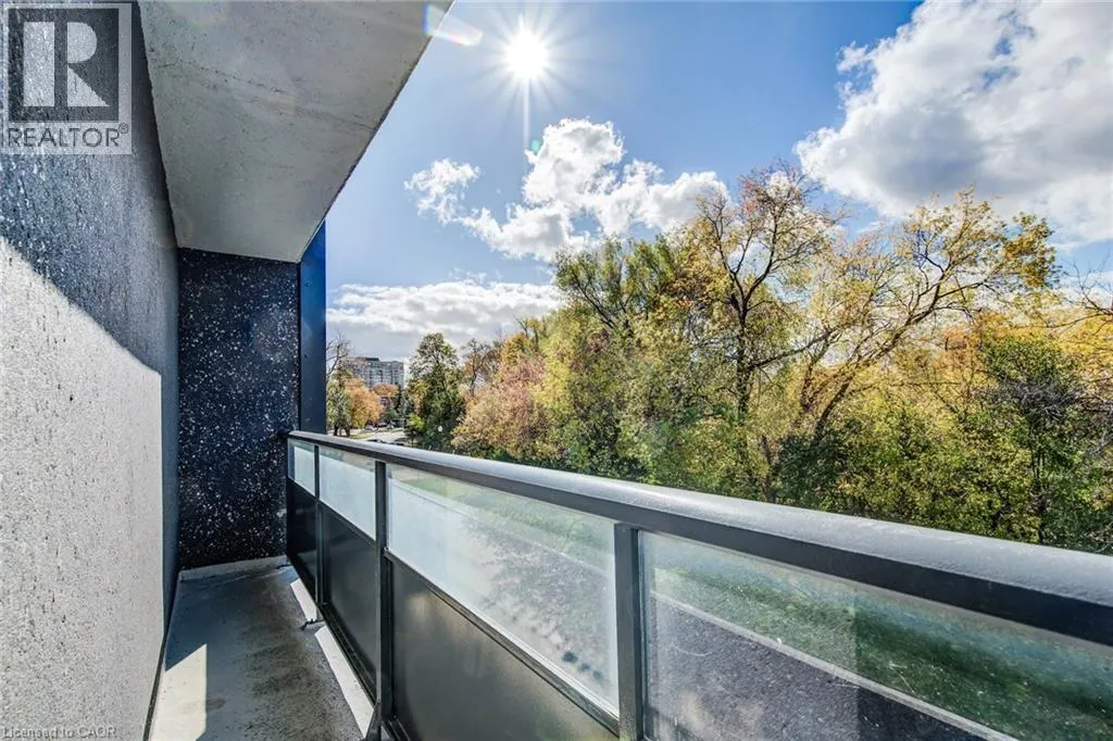 58 BRIDGEPORT Road E Unit# 202, #202