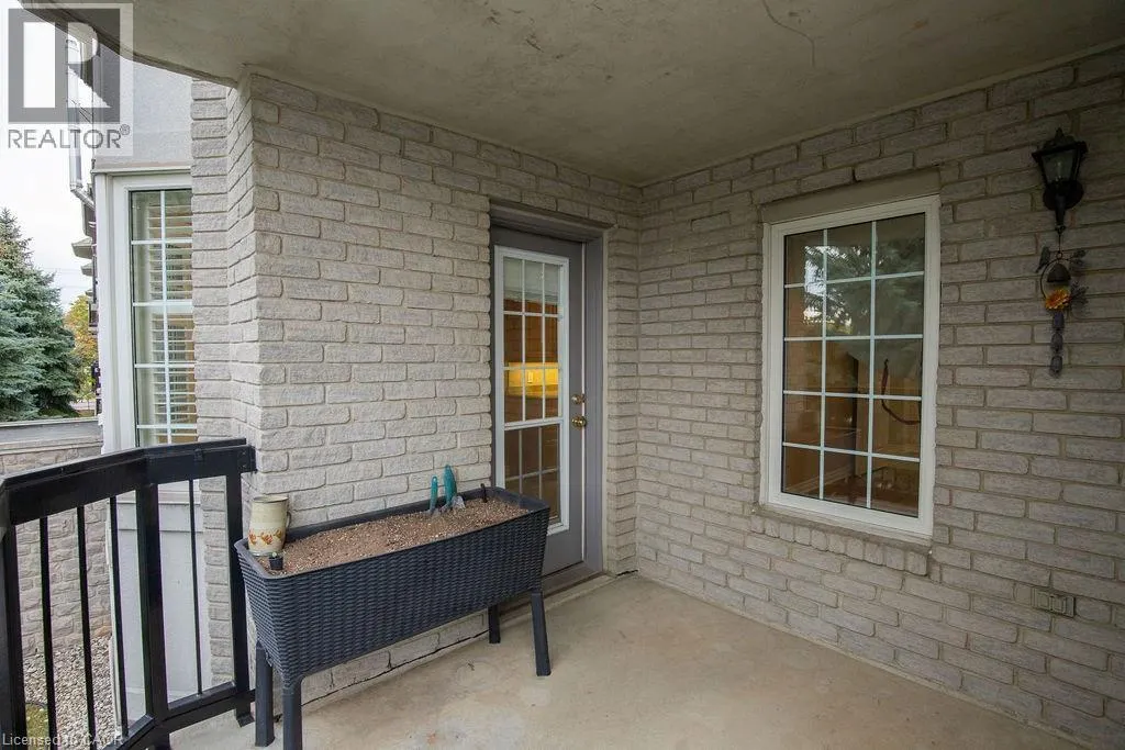 990 GOLF LINKS Road Unit# 202, #202