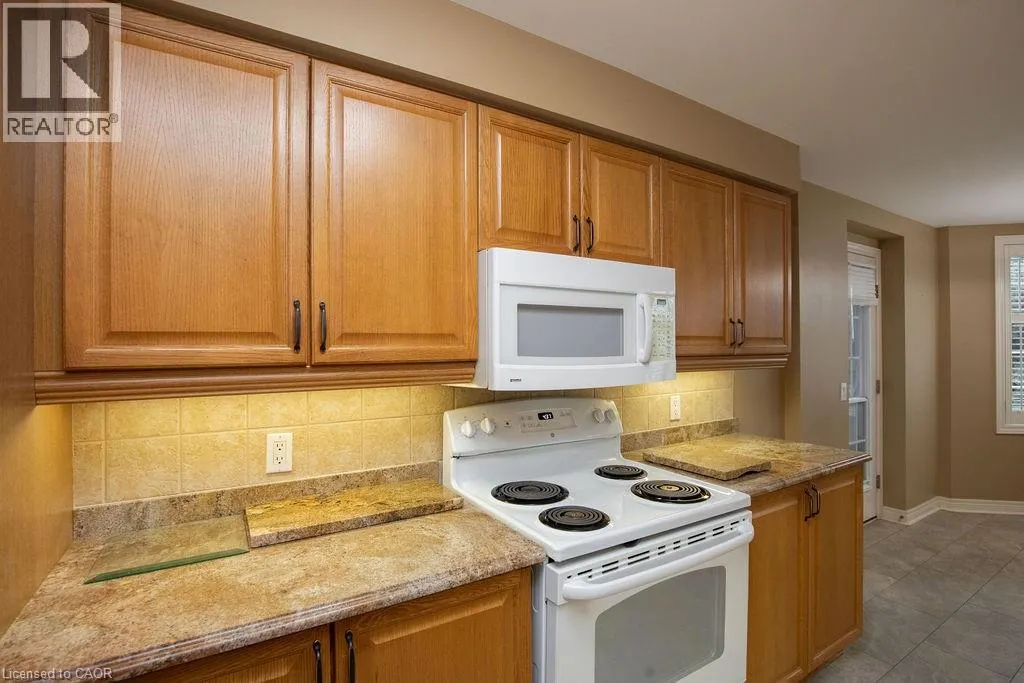 990 GOLF LINKS Road Unit# 202, #202