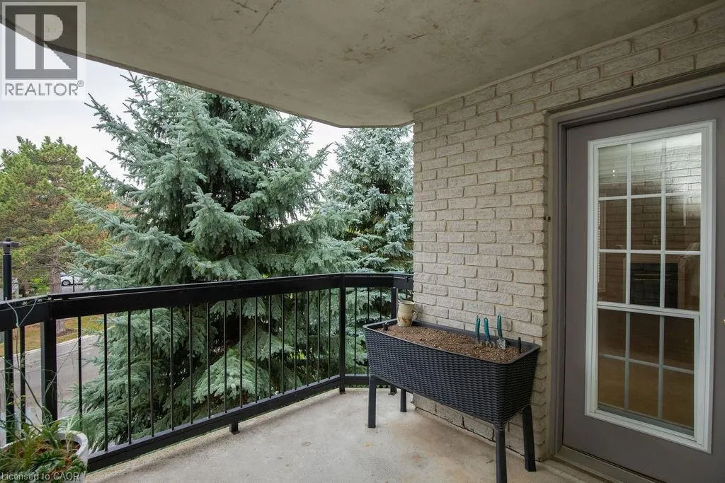 990 GOLF LINKS Road Unit# 202, #202