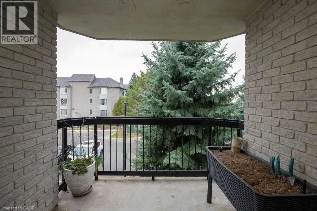 990 GOLF LINKS Road Unit# 202, #202