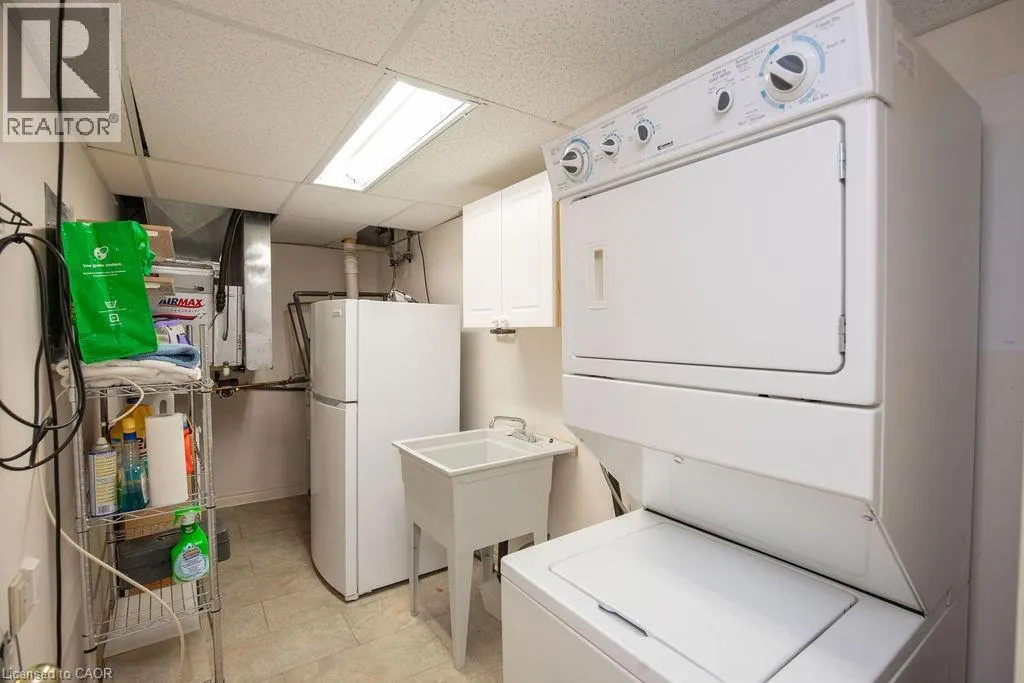 990 GOLF LINKS Road Unit# 202, #202