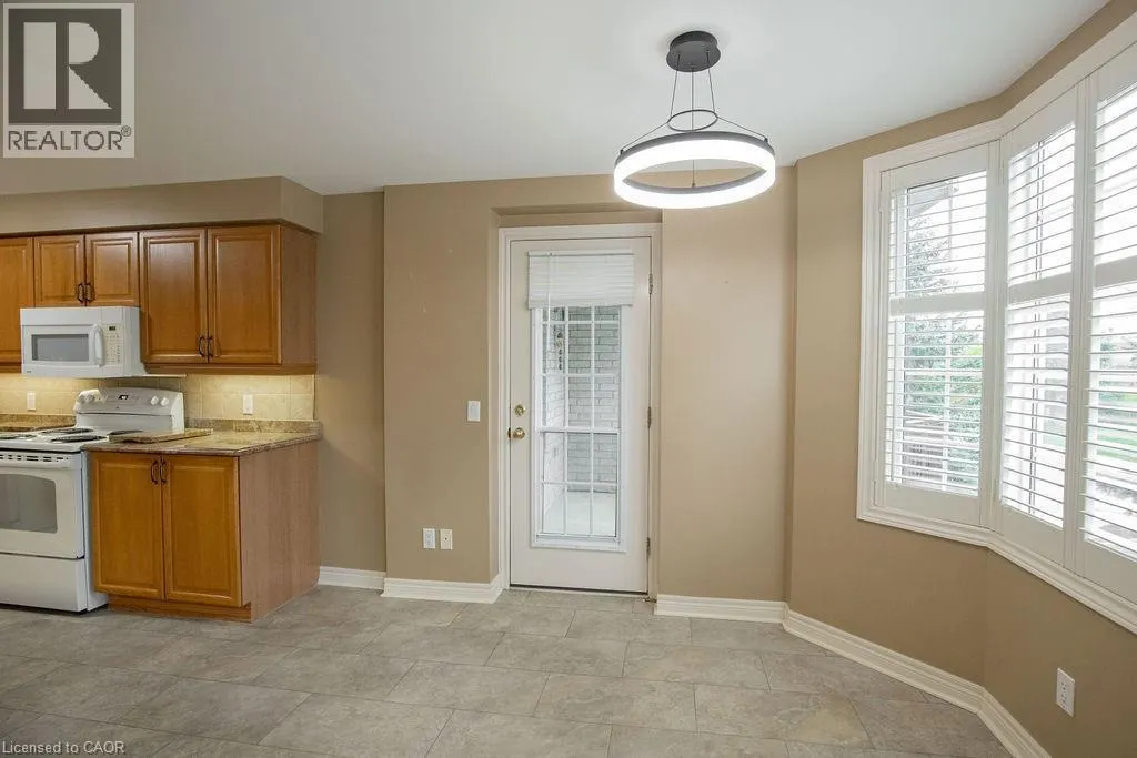 990 GOLF LINKS Road Unit# 202, #202