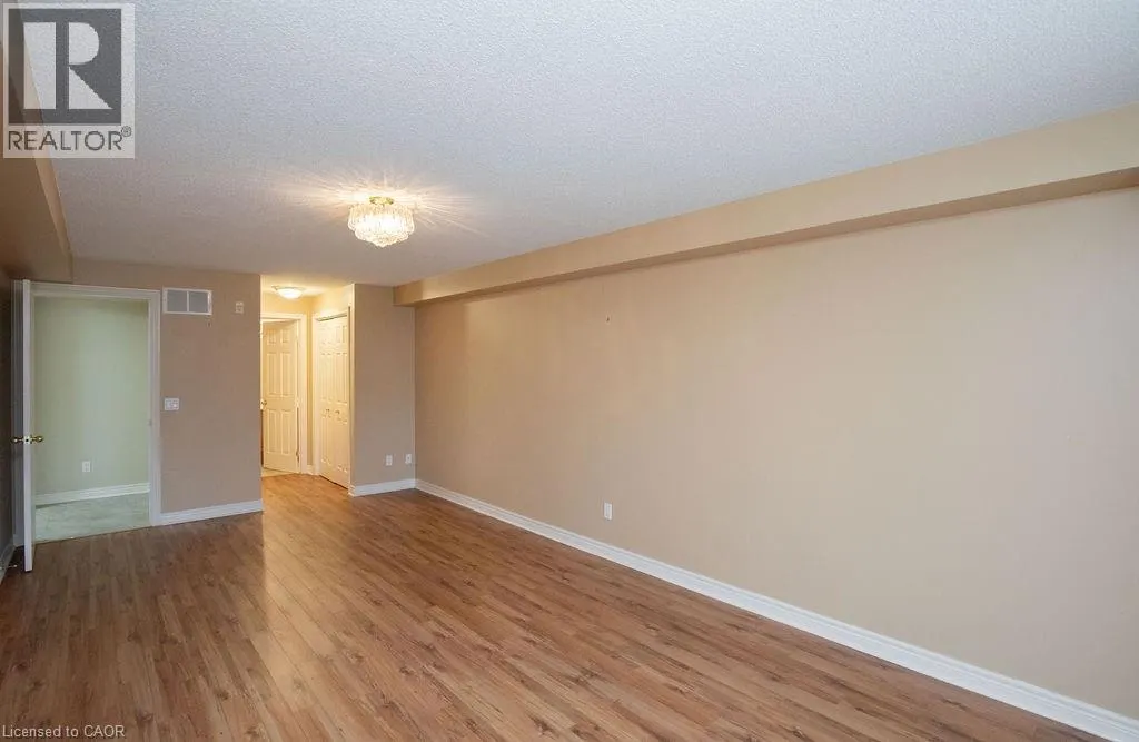 990 GOLF LINKS Road Unit# 202, #202