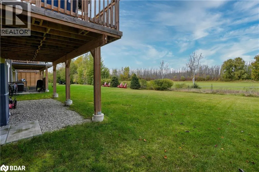 8 SPOONER Crescent