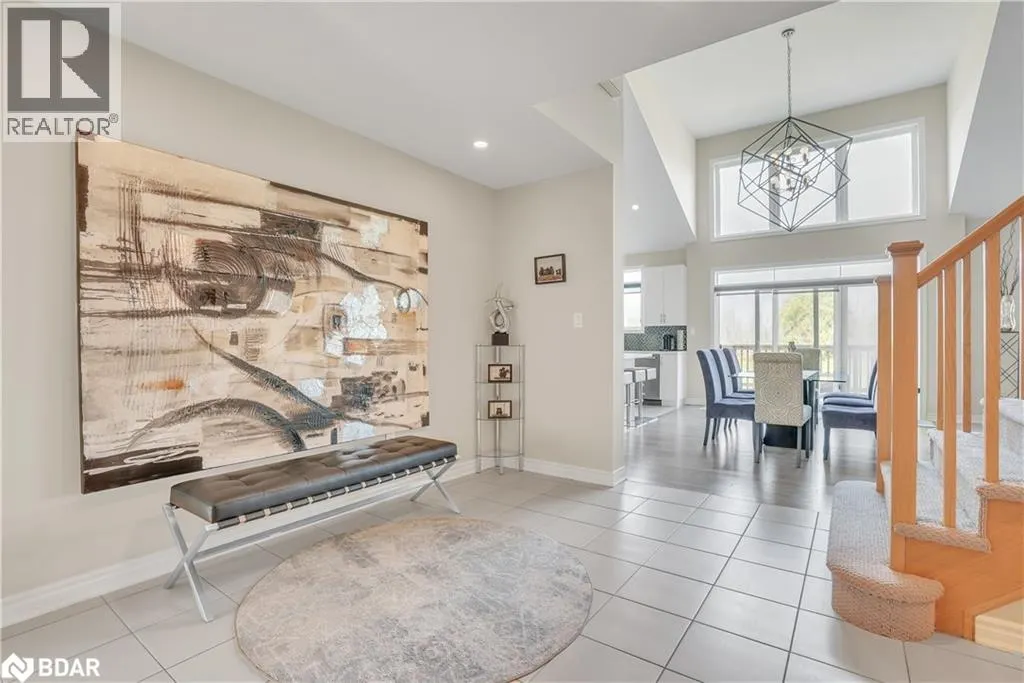 8 SPOONER Crescent