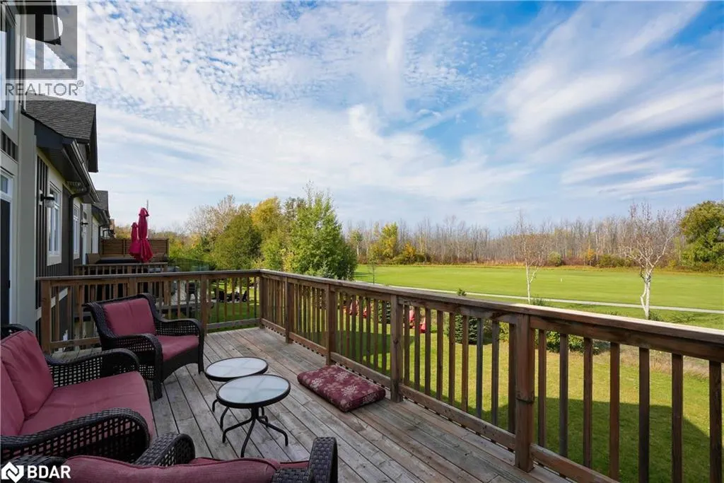 8 SPOONER Crescent