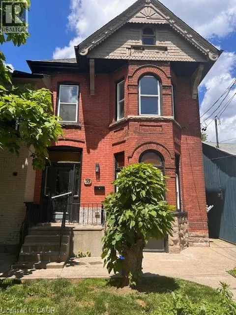 488 HUGHSON Street N