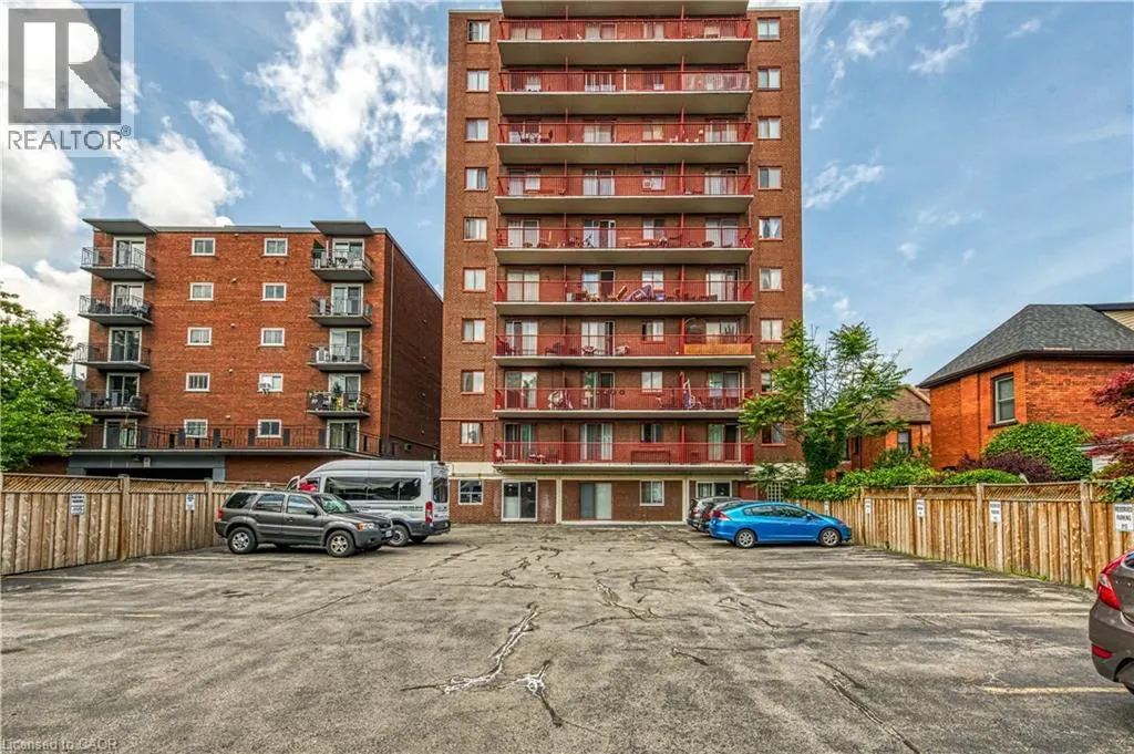 141 CATHARINE Street S Unit# 806, #806