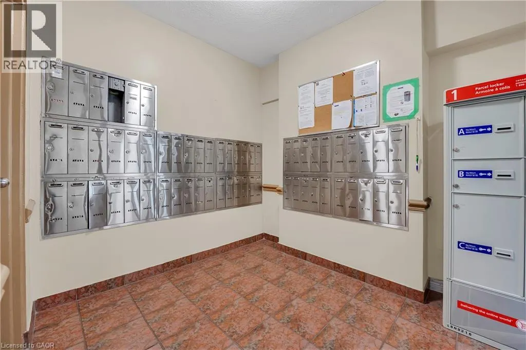 141 CATHARINE Street S Unit# 806, #806