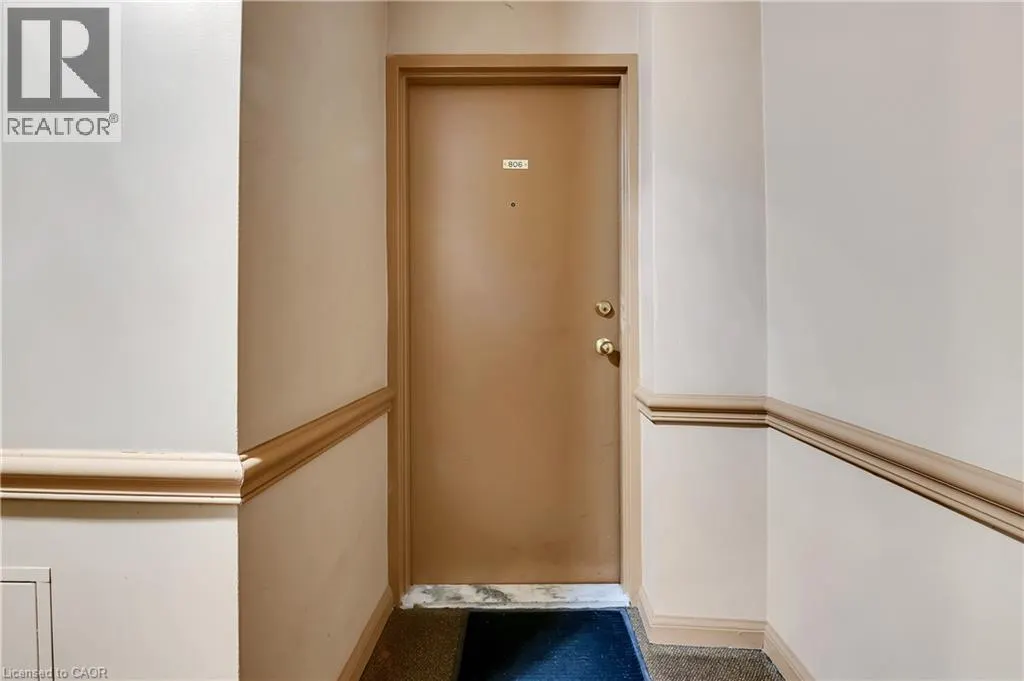 141 CATHARINE Street S Unit# 806, #806