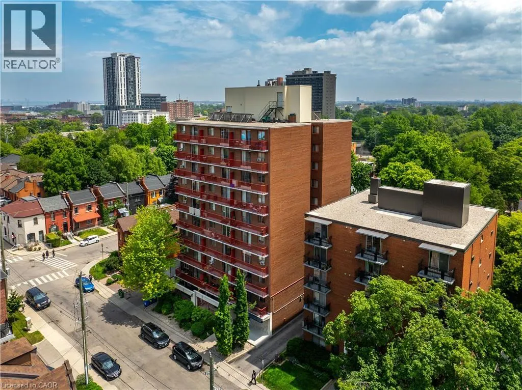 141 CATHARINE Street S Unit# 806, #806