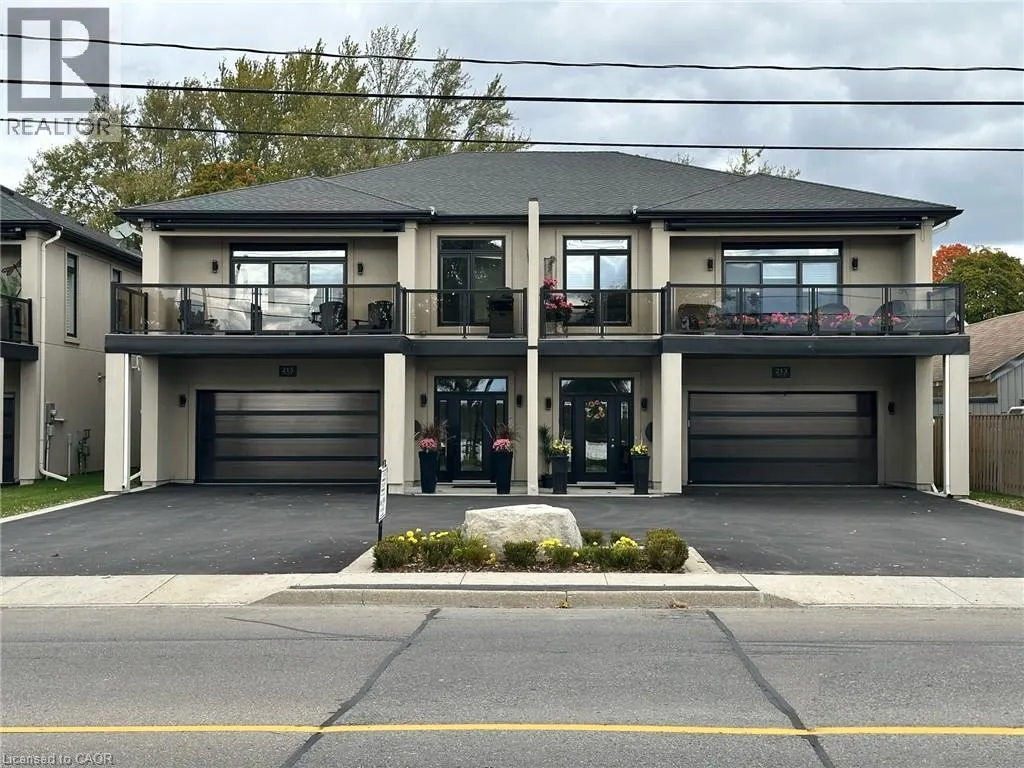 215 MAIN Street W