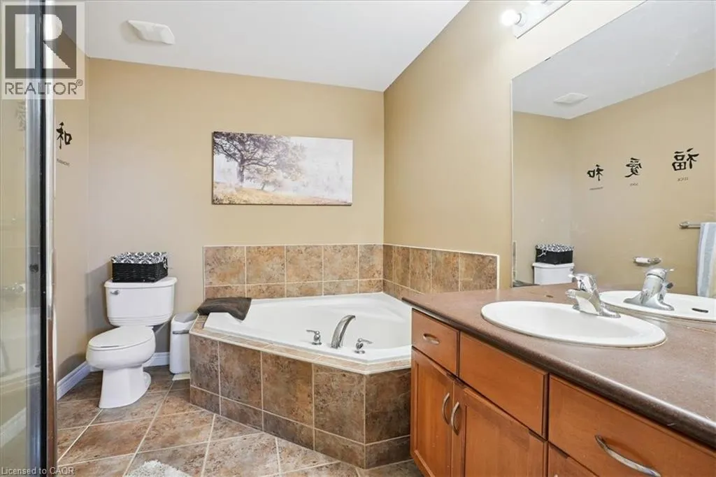 4496 COMFORT Crescent