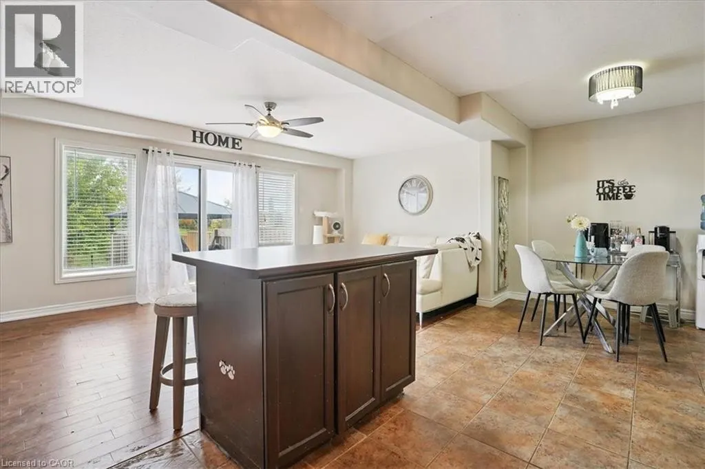 4496 COMFORT Crescent