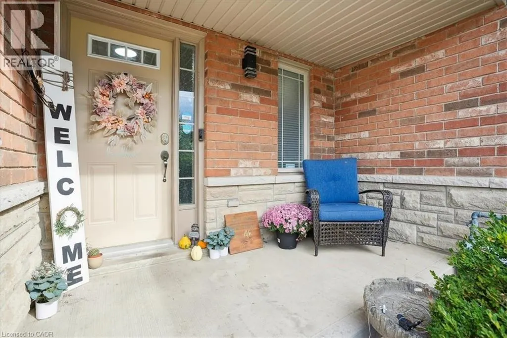 4496 COMFORT Crescent