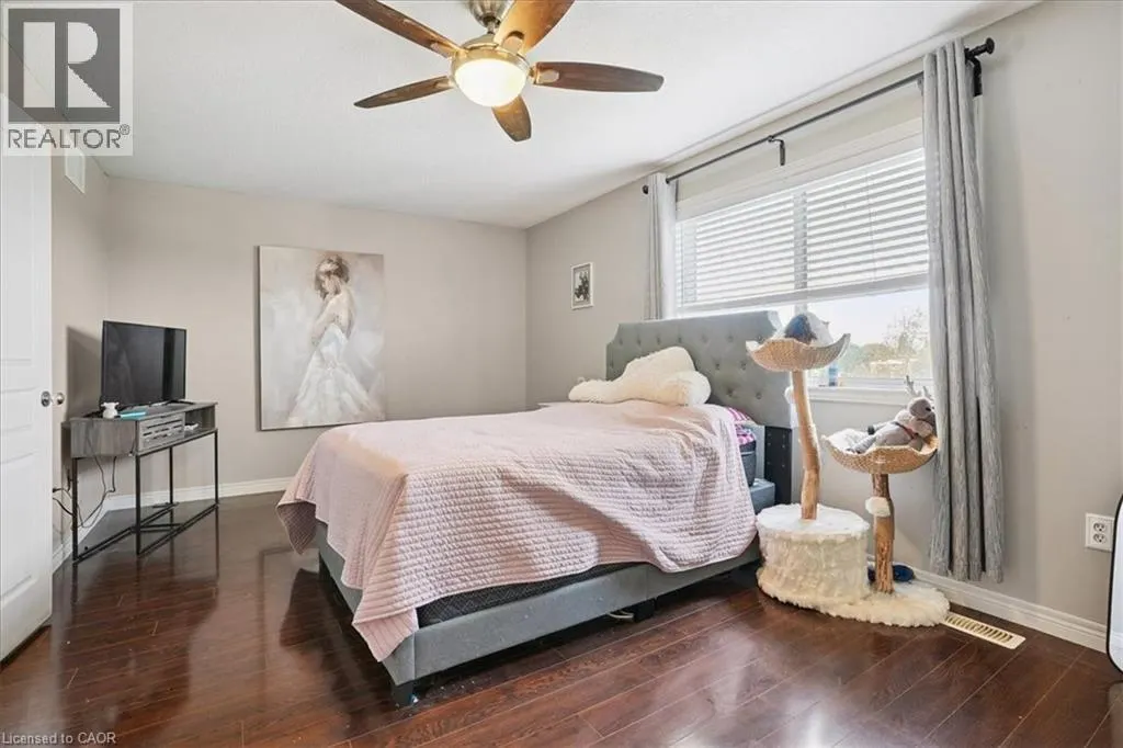 4496 COMFORT Crescent