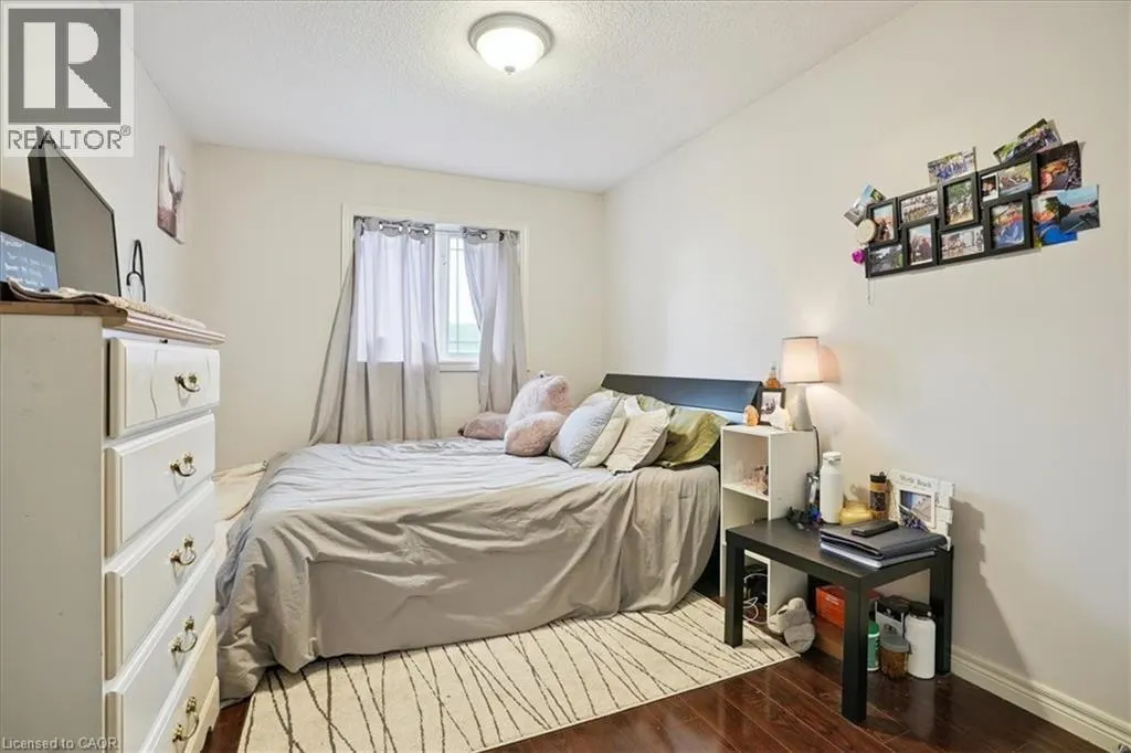 4496 COMFORT Crescent
