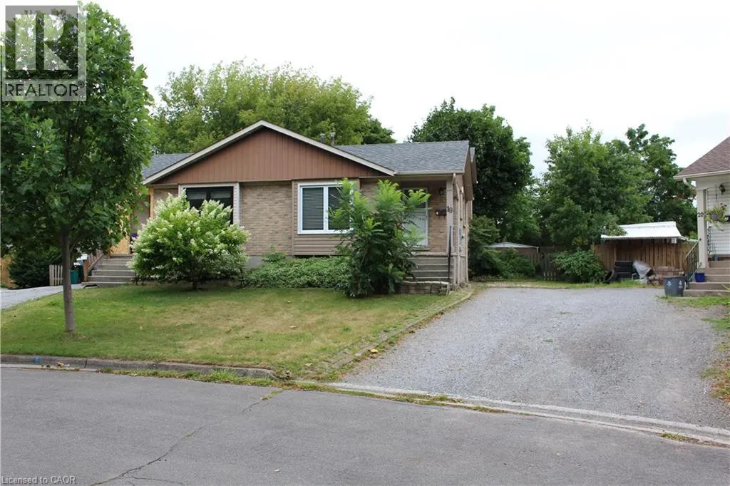 19 CECELIA Court