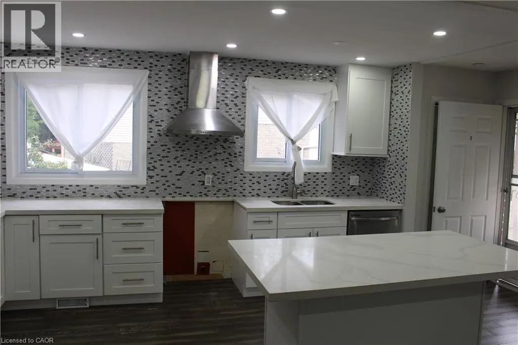 19 CECELIA Court