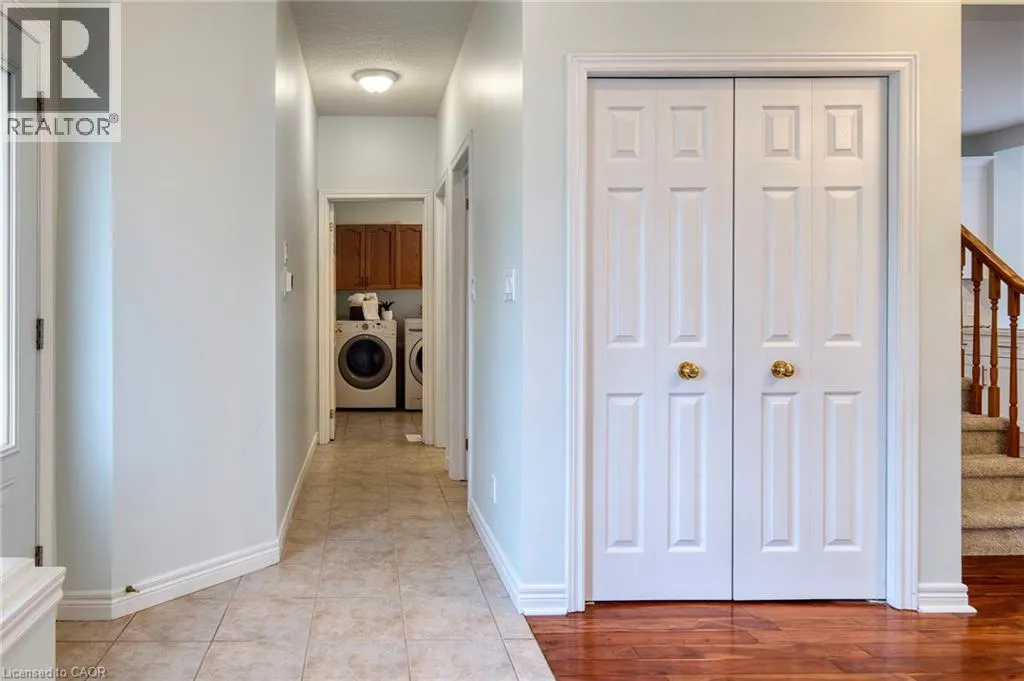 407 WOODROW Drive