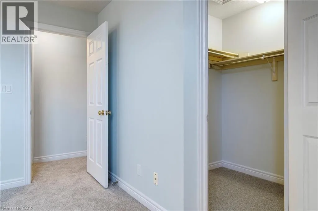 407 WOODROW Drive