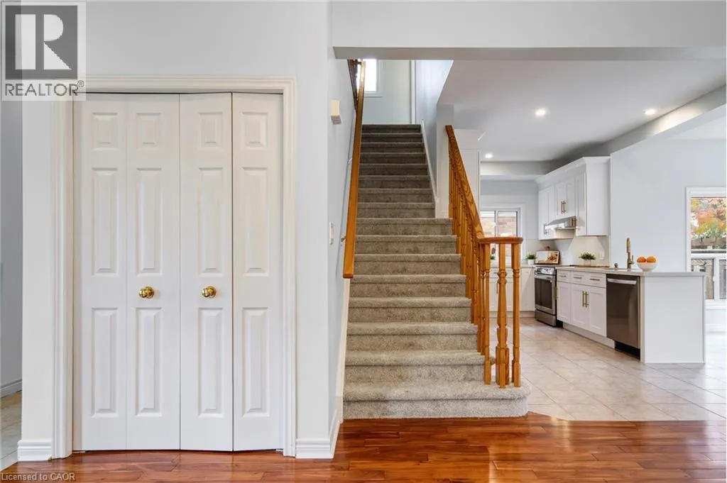407 WOODROW Drive