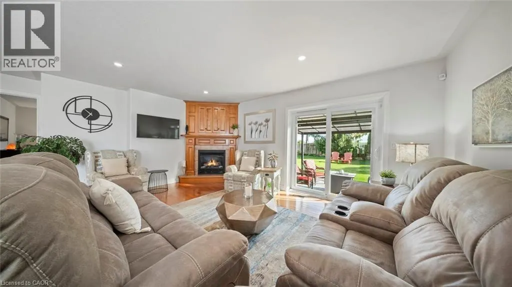 89 MANN Avenue