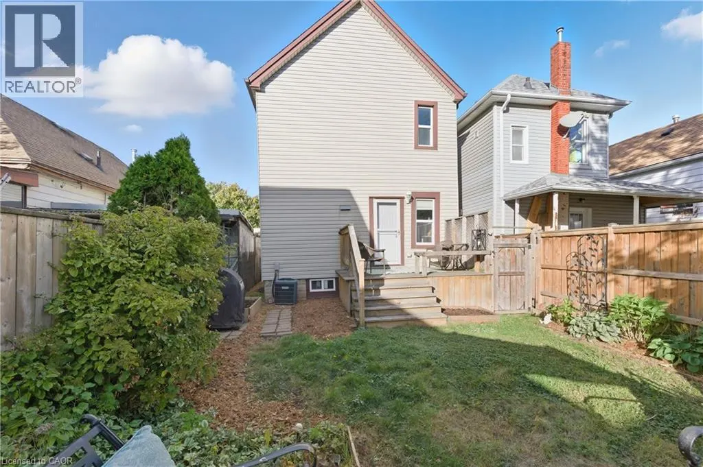 190 WOOD Street E