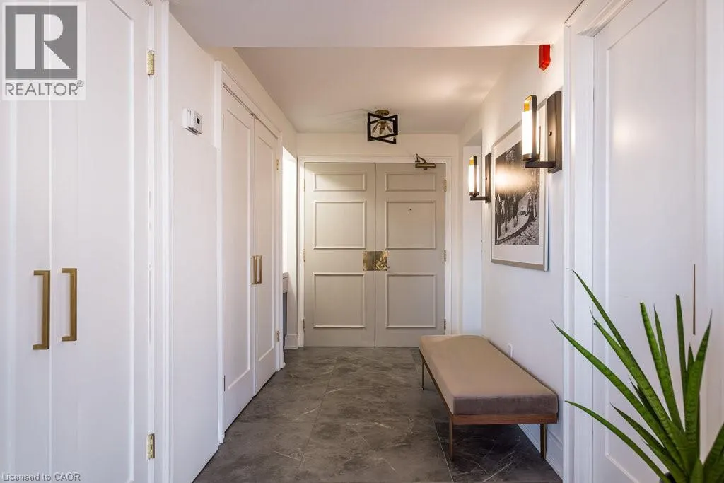 49 ROBINSON Street Unit# 900, #900