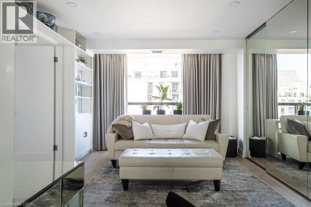49 ROBINSON Street Unit# 900, #900
